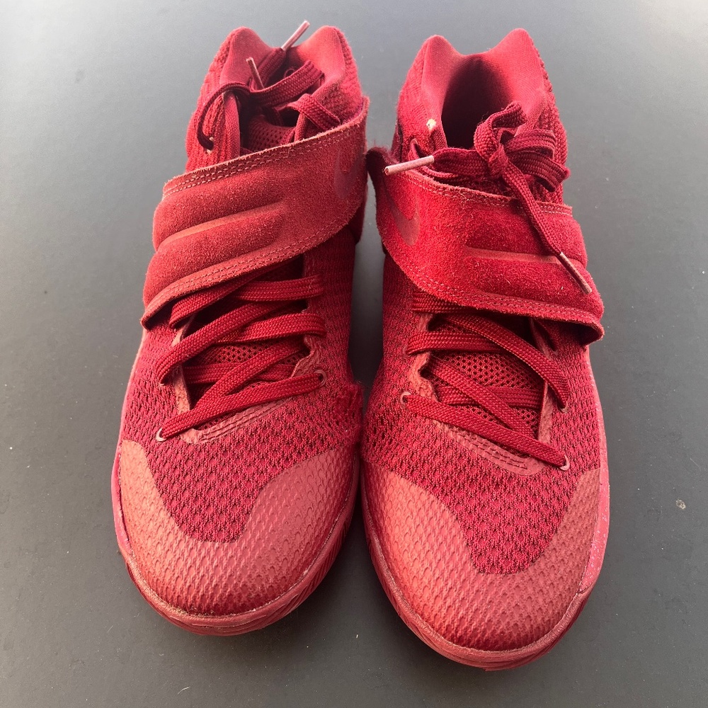 Nike Kyrie 2 Red Velvet 6.5 Y